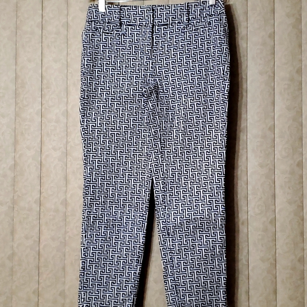 LOFT Printed ankle pant size 0 blue/whte